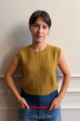 INJIRI WOOL SWEATER VEST IN MUSTARD STRIPE