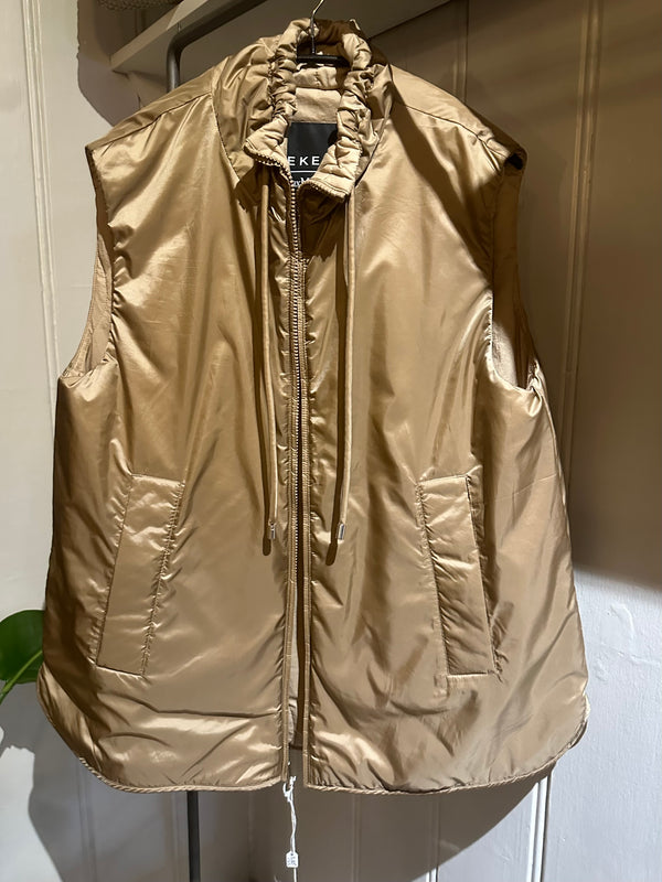 PRE-OWNED ( with tags ) MAX MARA GILET M/L RRP £335