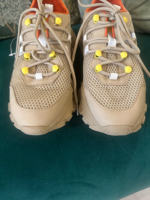 PRE-OWNED WEEKEND MAX MARA SNEAKERS 40 RRP £285