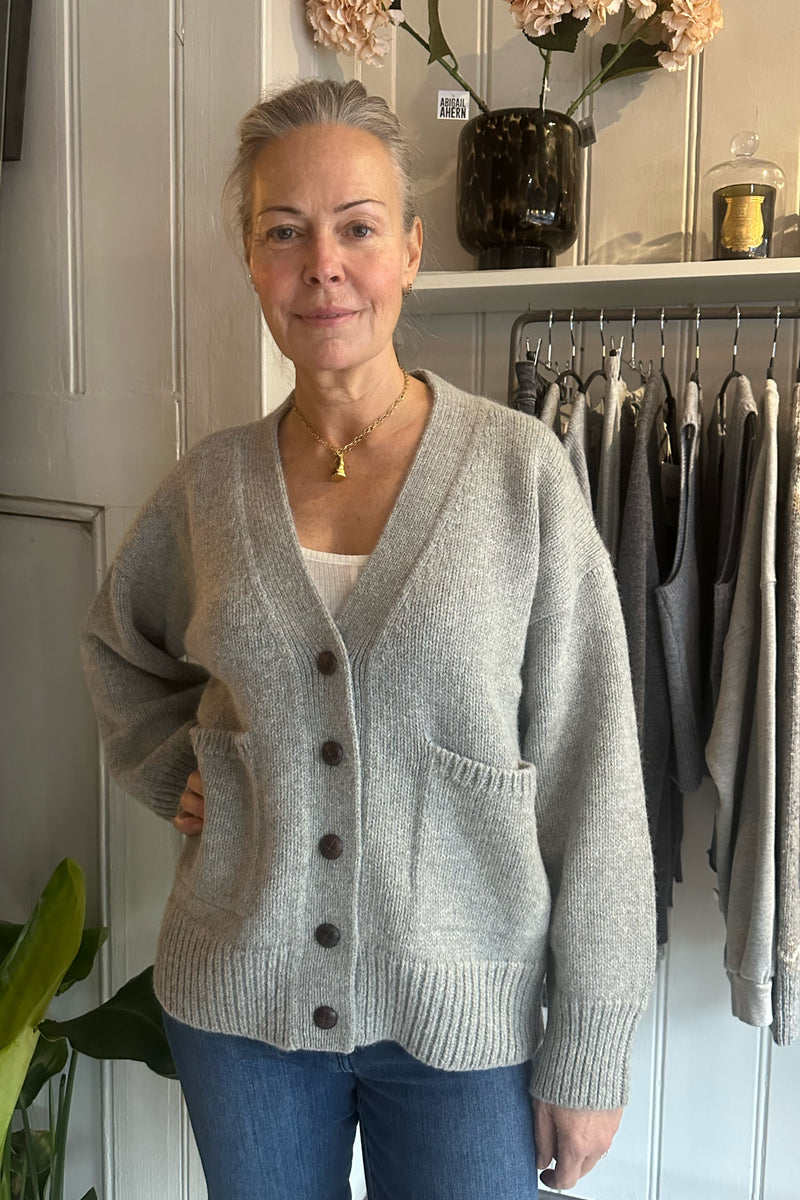 STUDIO WYLDER ALPACA-MERINO BLEND CARDIGAN IN LIGHT GREY