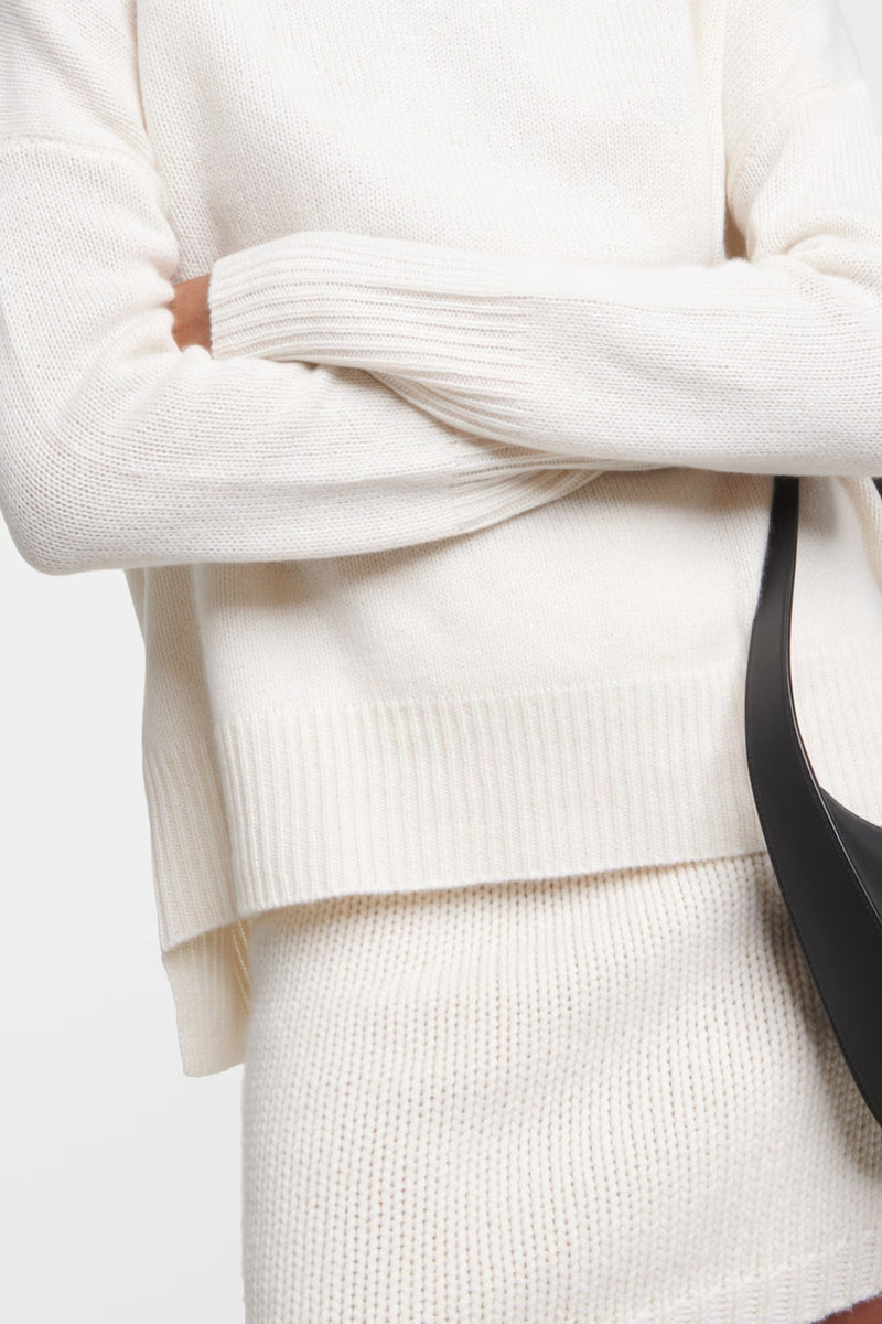 LISA YANG HEIDI CASHMERE SWEATER IN CREAM