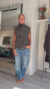 LISA YANG AISLA BRUSHED CASHMERE VEST